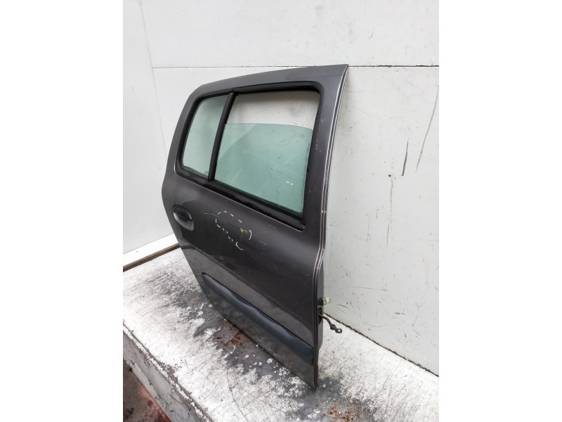 Recambio de puerta trasera derecha para renault clio ii fase i (b/cbo) 1.4 alize referencia OEM IAM  VER FOTOS 5P