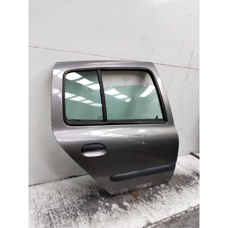 Recambio de puerta trasera derecha para renault clio ii fase i (b/cbo) 1.4 alize referencia OEM IAM  VER FOTOS 5P