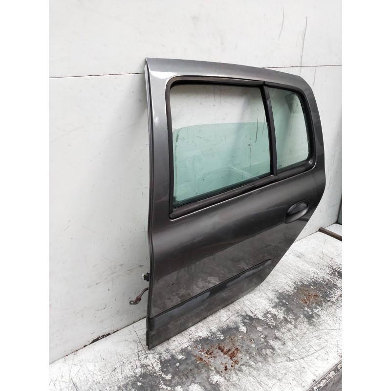 Recambio de puerta trasera izquierda para renault clio ii fase i (b/cbo) 1.4 alize referencia OEM IAM   5P