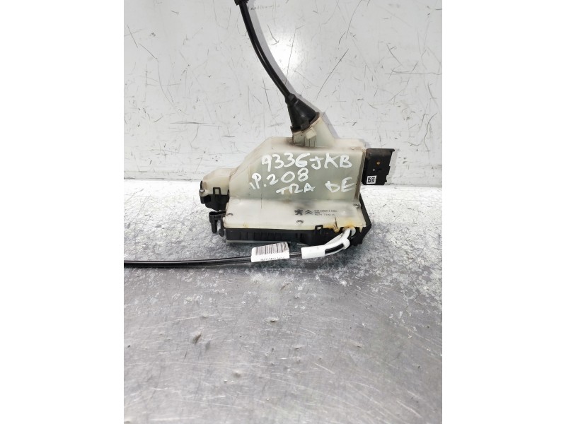 Recambio de motor cierre centralizado trasero derecho para peugeot 208 active referencia OEM IAM 9812507780  5P