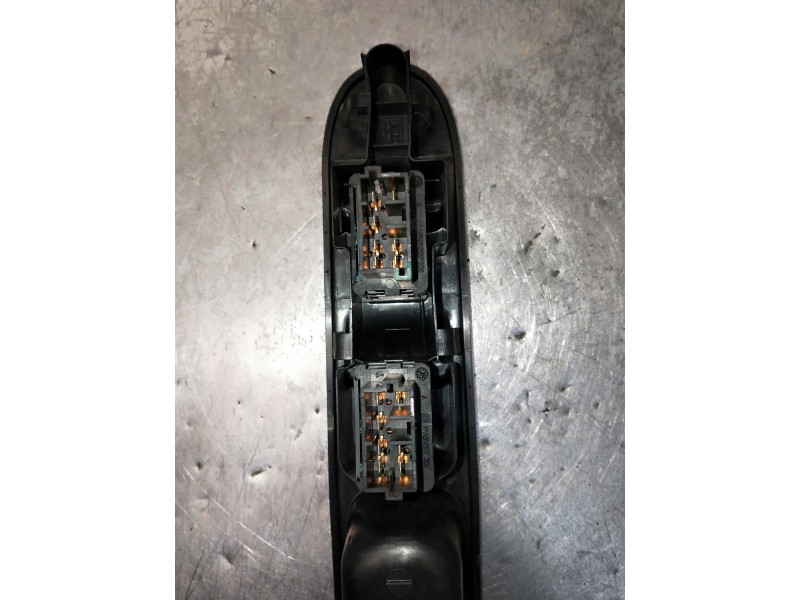 Recambio de mando elevalunas delantero izquierdo para peugeot 307 (s1) referencia OEM IAM   5P