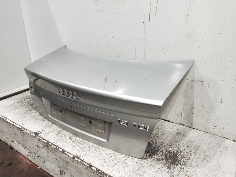 Recambio de tapa maletero para audi a4 berlina (b5) referencia OEM IAM   4P