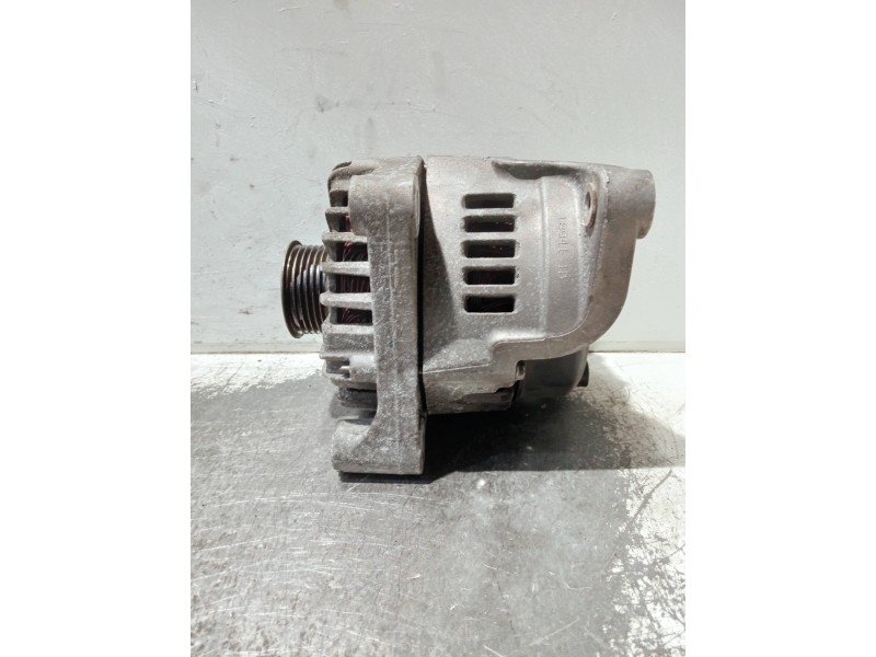 Recambio de alternador para bmw serie 1 berlina (e81/e87) referencia OEM IAM 7802261 2543461C S38AN09
