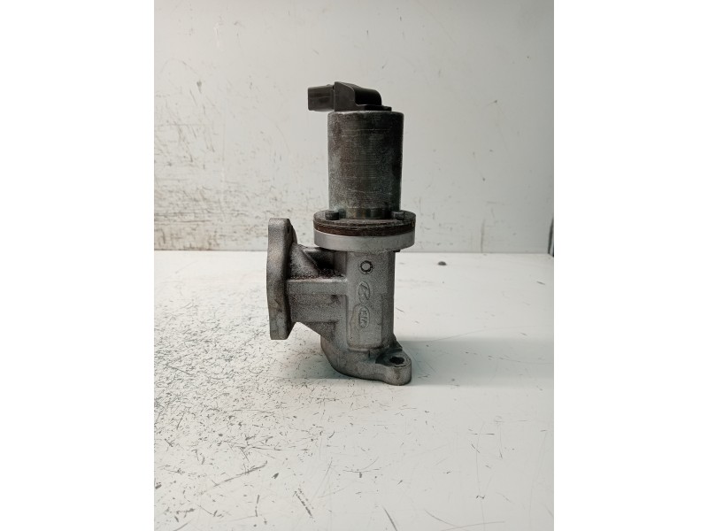 Recambio de valvula egr para hyundai tucson (jm) referencia OEM IAM 2841027400  