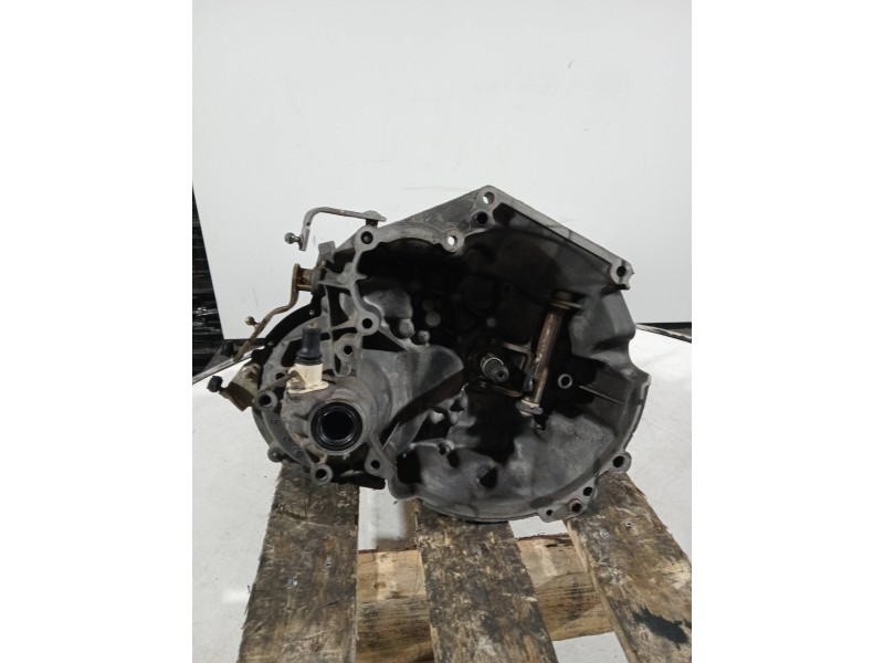 Recambio de caja cambios para peugeot 106 (s1) referencia OEM IAM 2CB56 0439382 5V