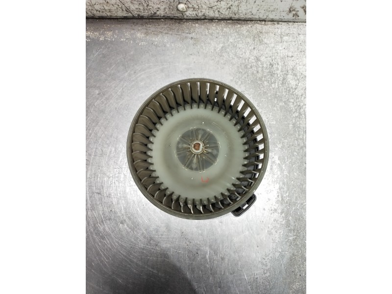 Recambio de motor calefaccion para toyota corolla (e12) referencia OEM IAM 0130101601  