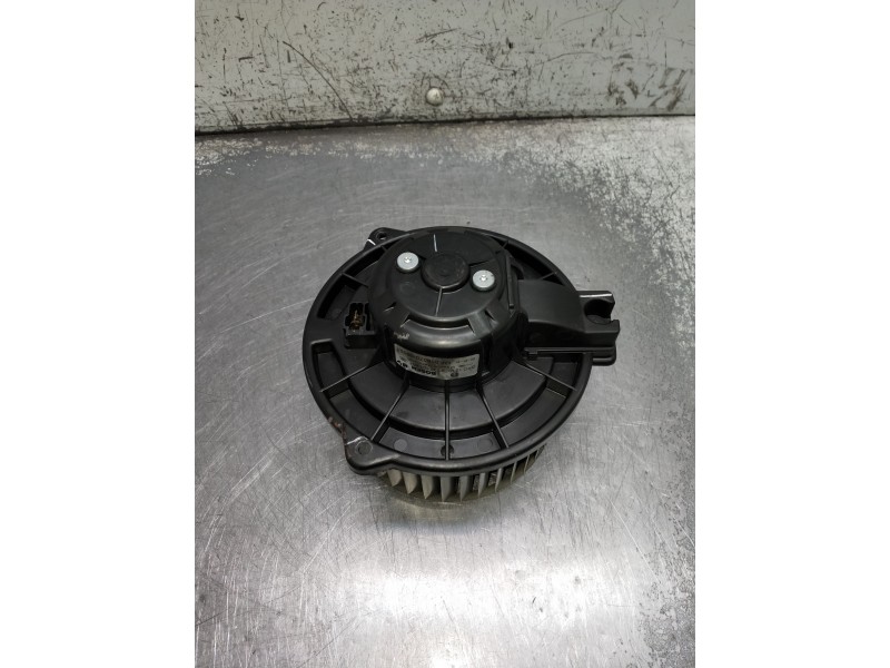 Recambio de motor calefaccion para toyota corolla (e12) referencia OEM IAM 0130101601  
