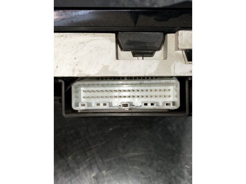 Recambio de cuadro instrumentos para toyota corolla (e12) referencia OEM IAM 110080107007  