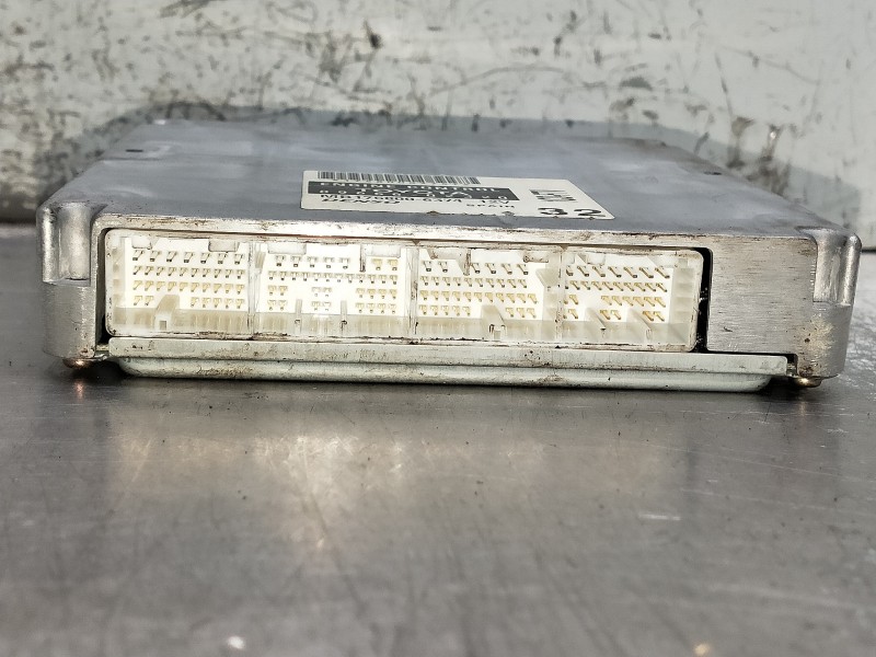 Recambio de centralita motor uce para toyota corolla (e12) referencia OEM IAM 8966602320 MB1758006374 