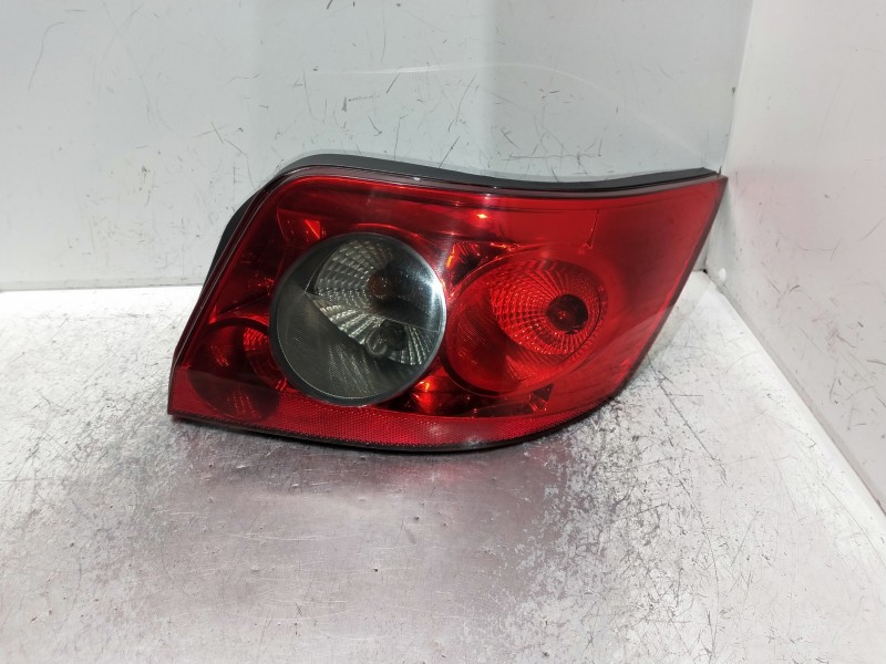 Recambio de piloto trasero derecho para renault megane ii coupe/cabrio referencia OEM IAM 8200142687  