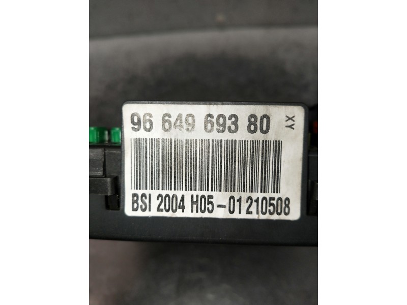 Recambio de caja reles / fusibles para citroen c4 sedan referencia OEM IAM 9664969380 281215426A 281215546A