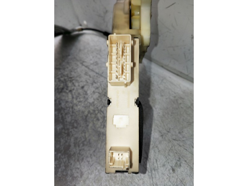 Recambio de elevalunas delantero izquierdo para citroen c4 sedan referencia OEM IAM 9681813880 960534100 4P