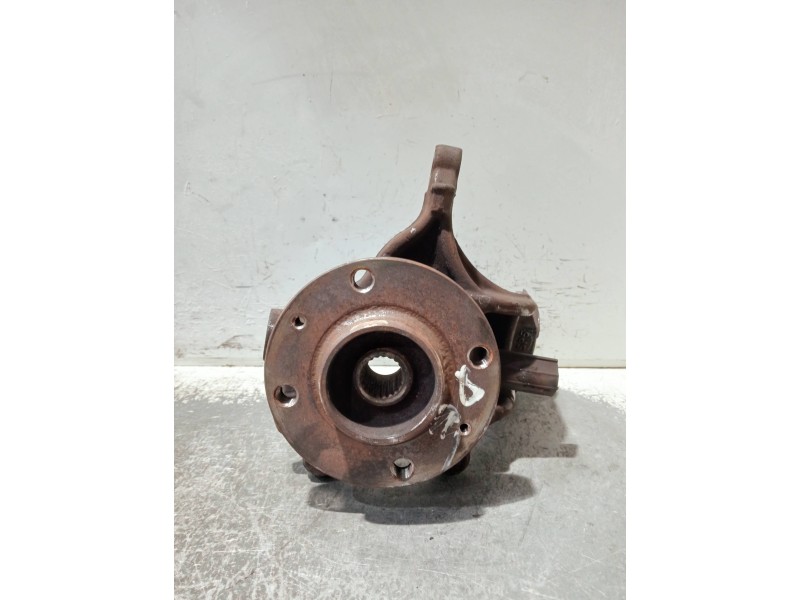 Recambio de mangueta delantera derecha para peugeot 207 1.4 referencia OEM IAM   