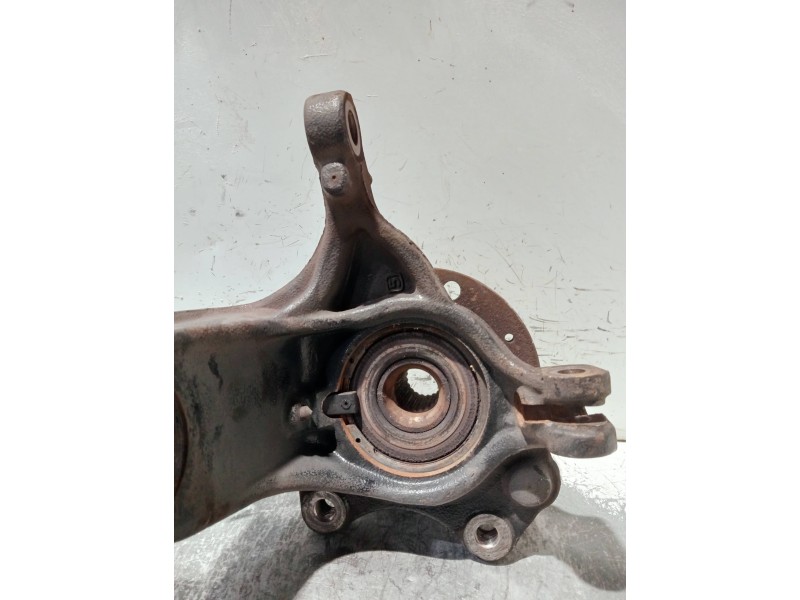 Recambio de mangueta delantera derecha para peugeot 207 1.4 referencia OEM IAM   