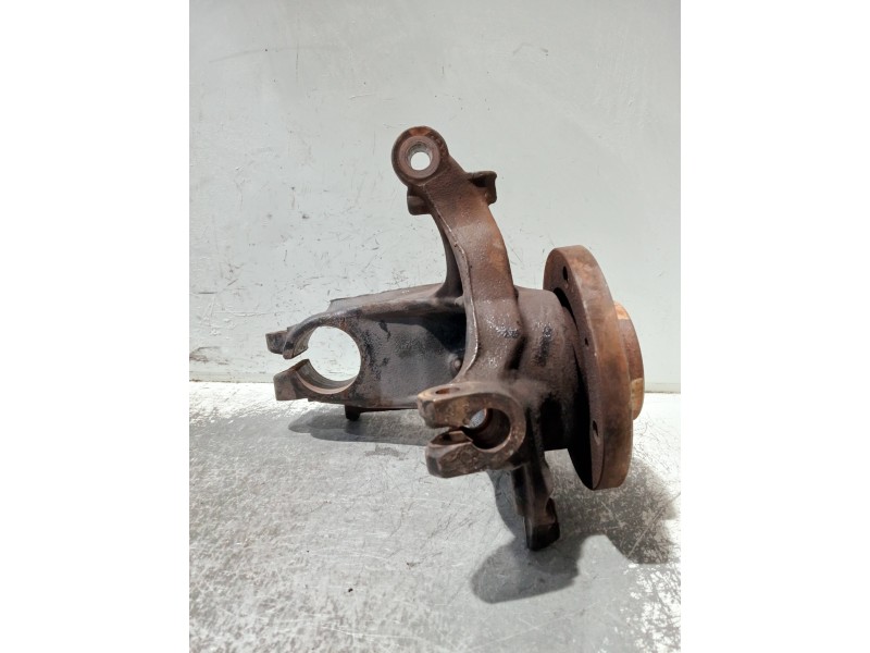 Recambio de mangueta delantera derecha para peugeot 207 1.4 referencia OEM IAM   