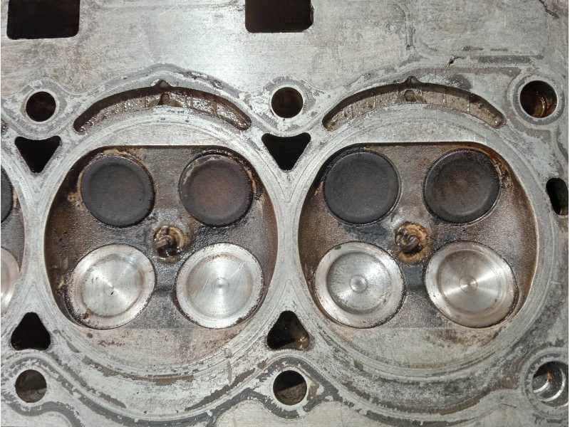 Recambio de culata para peugeot 207 1.4 referencia OEM IAM  V75727248002 / M03017B150 8FS