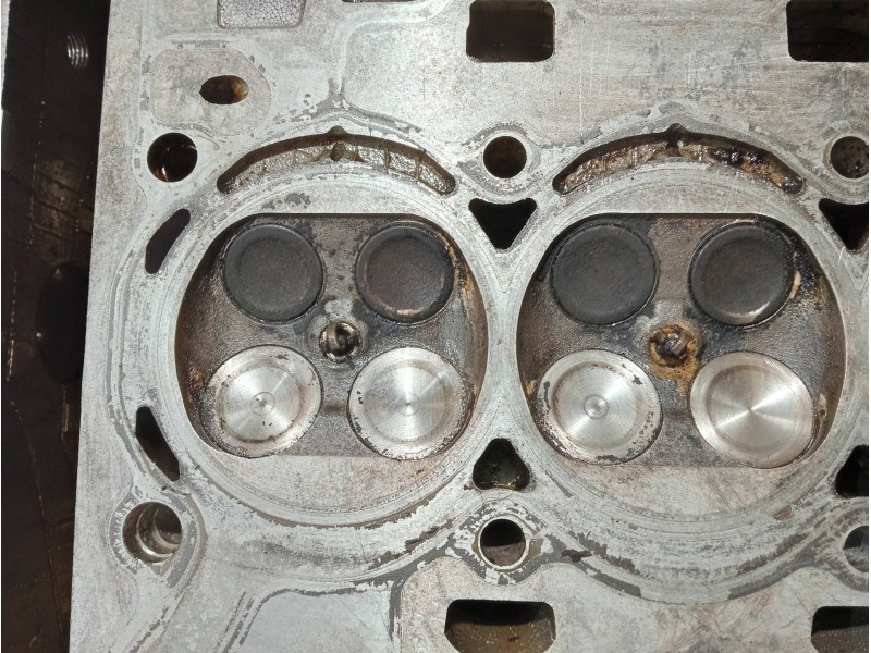 Recambio de culata para peugeot 207 1.4 referencia OEM IAM  V75727248002 / M03017B150 8FS