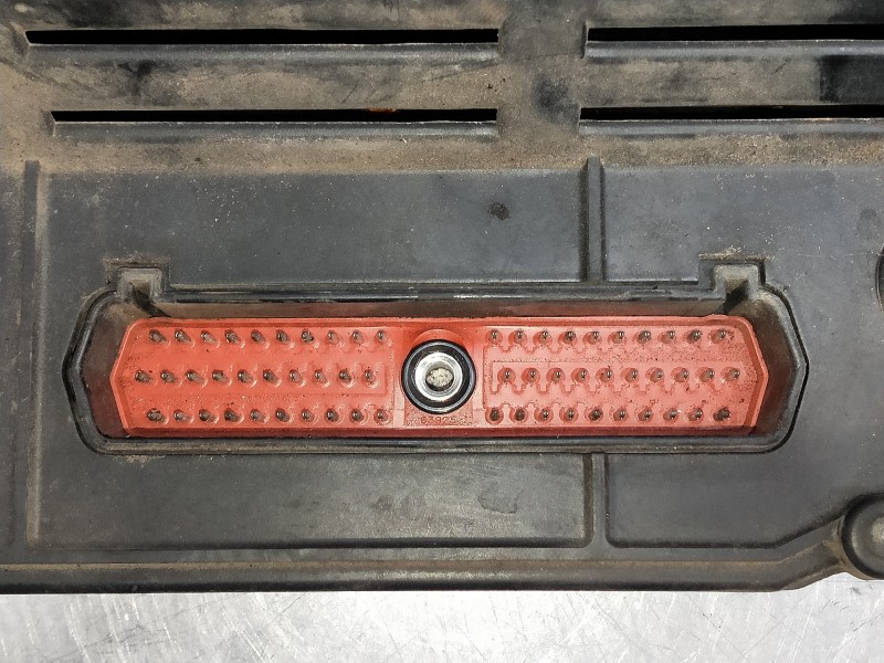 Recambio de centralita motor uce para jeep gr.cherokee (zj)/(z) referencia OEM IAM 5604177AB P56041707AB 