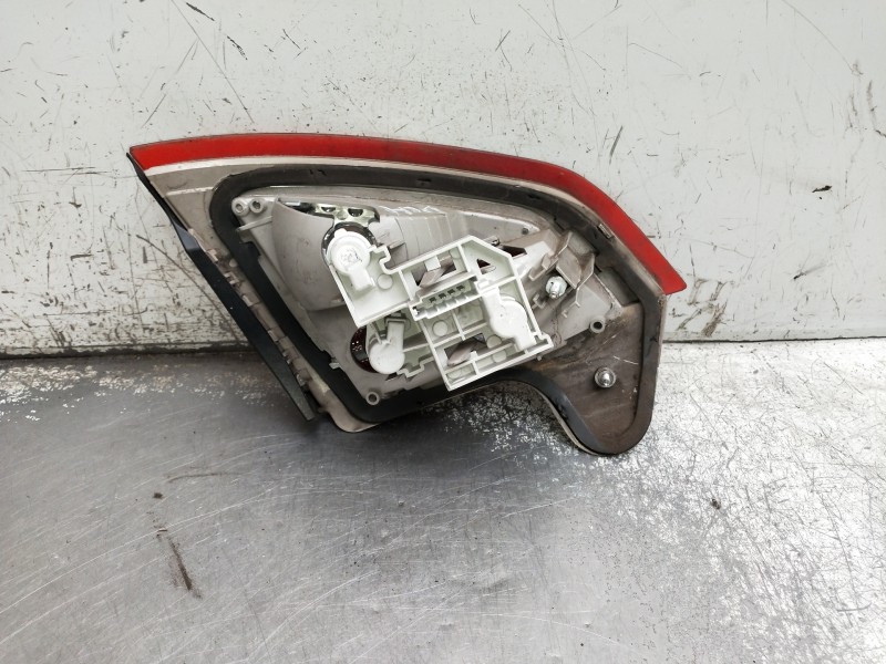 Recambio de piloto trasero derecho interior para ford mondeo ber. (ca2) referencia OEM IAM   