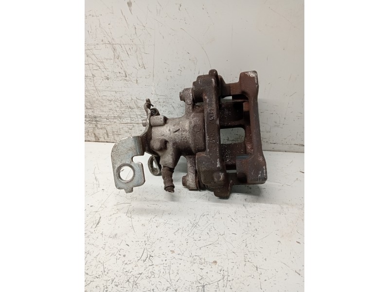 Recambio de pinza freno trasera derecha para toyota auris business referencia OEM IAM   