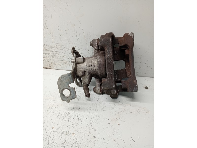 Recambio de pinza freno trasera derecha para toyota auris business referencia OEM IAM   