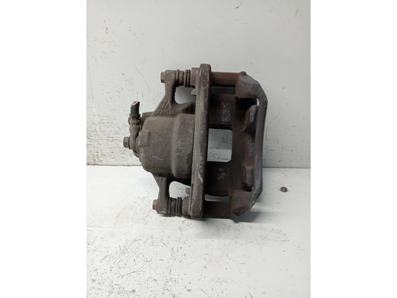 Recambio de pinza freno delantera derecha para toyota auris business referencia OEM IAM   