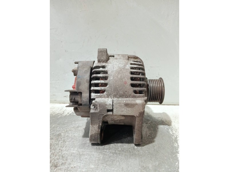 Recambio de alternador para renault megane ii berlina 5p referencia OEM IAM 8200667610 2543563A TG11C065