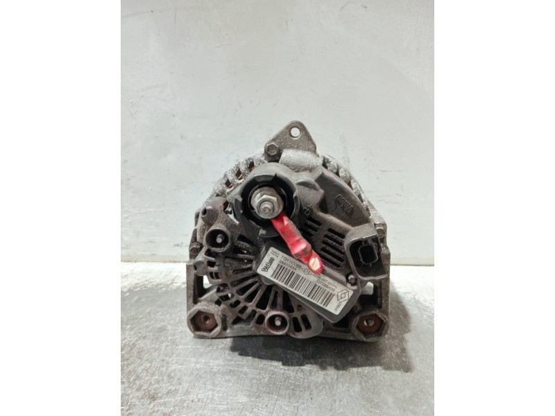 Recambio de alternador para renault megane ii berlina 5p referencia OEM IAM 8200667610 2543563A TG11C065
