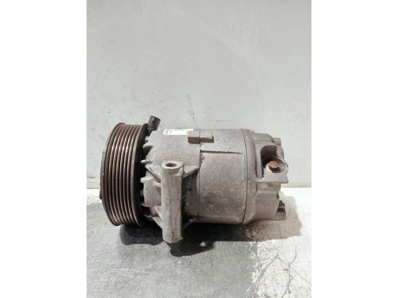 Recambio de compresor aire acondicionado para renault megane ii berlina 5p referencia OEM IAM 8200678499 01140554 