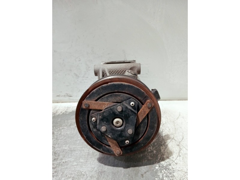 Recambio de compresor aire acondicionado para renault megane ii berlina 5p referencia OEM IAM 8200678499 01140554 