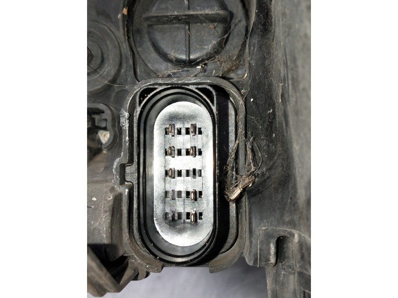 Recambio de faro derecho para ford focus lim. (cb4) referencia OEM IAM   