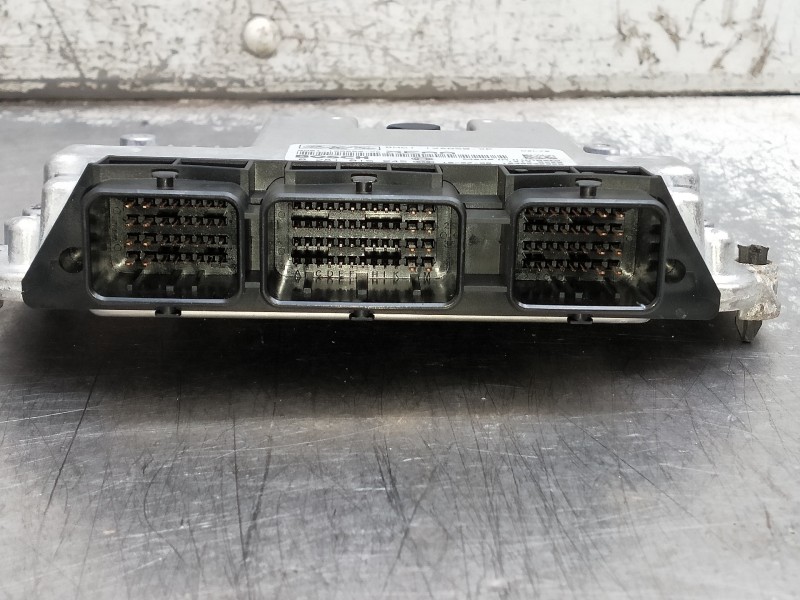 Recambio de centralita motor uce para ford focus lim. (cb4) referencia OEM IAM 0281015242 8M5112A650 