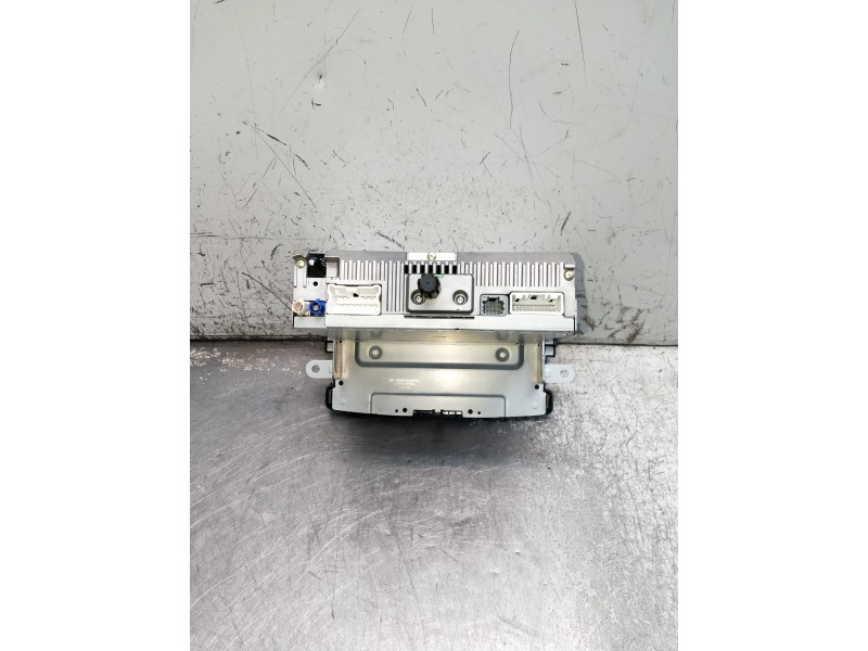 Recambio de sistema audio / radio cd para renault captur referencia OEM IAM 281151144R 276660 