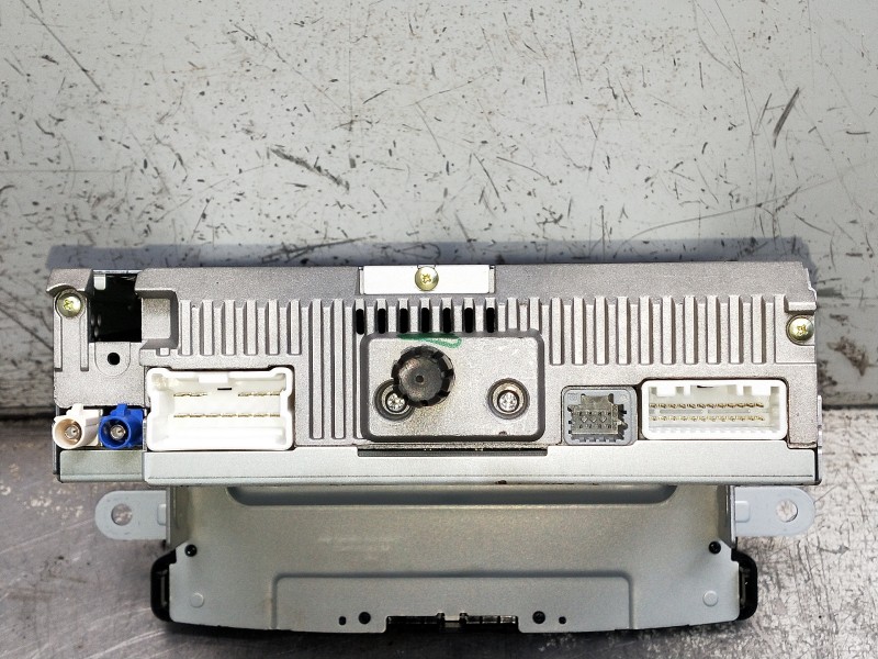 Recambio de sistema audio / radio cd para renault captur referencia OEM IAM 281151144R 276660 