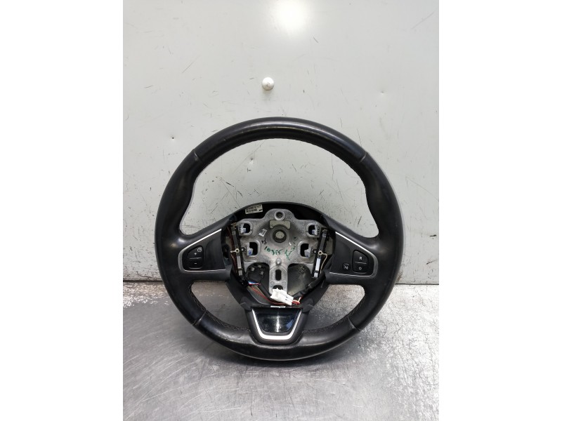 Recambio de volante para renault captur referencia OEM IAM   