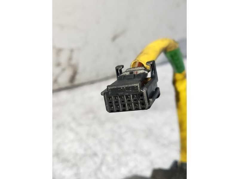 Recambio de retrovisor izquierdo para renault captur referencia OEM IAM ELECTRICO 1 ENCHUFE 9 CABLES