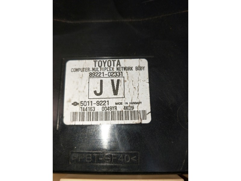 Recambio de caja reles / fusibles para toyota auris business referencia OEM IAM 8922102331 50119221 63583366 8273012X70A