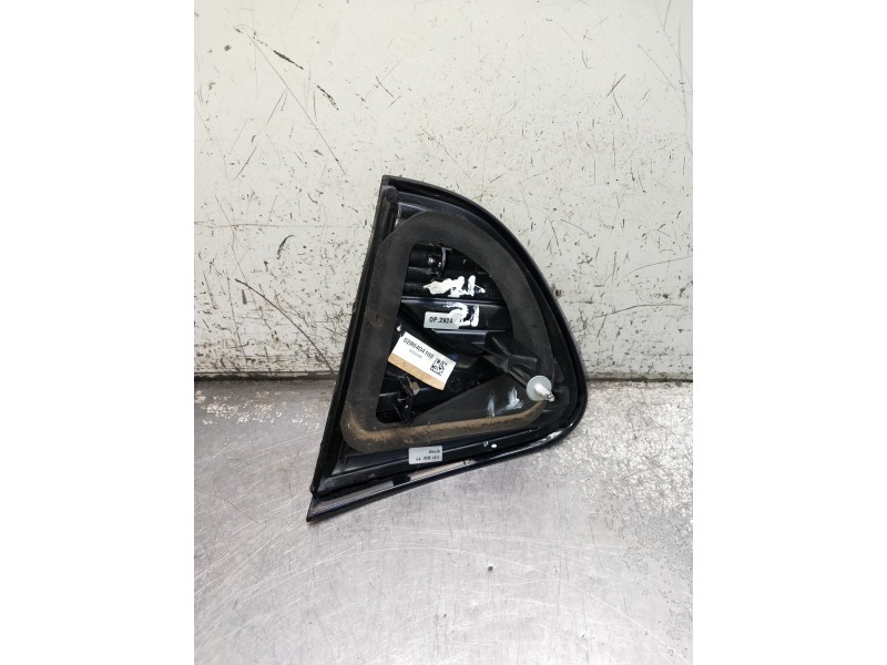 Recambio de piloto trasero izquierdo interior para renault captur referencia OEM IAM 0286404165  