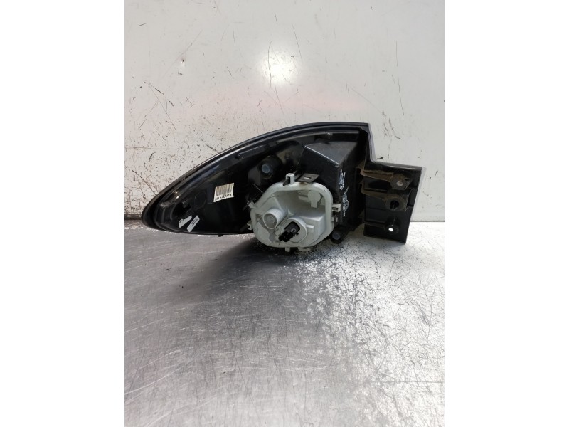 Recambio de piloto trasero derecho para renault captur referencia OEM IAM 0286314166  