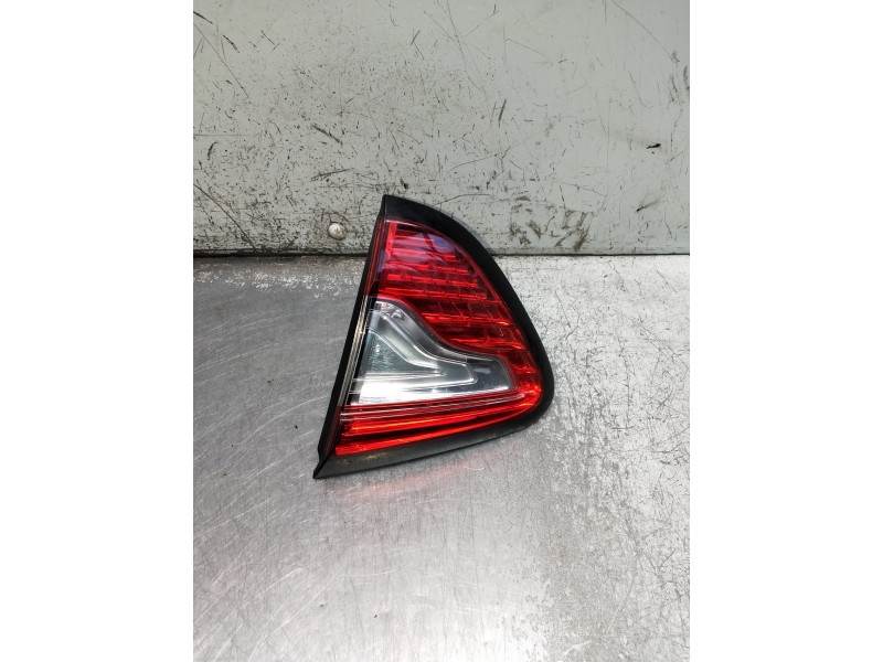 Recambio de piloto trasero derecho interior para renault captur referencia OEM IAM 0286414164  