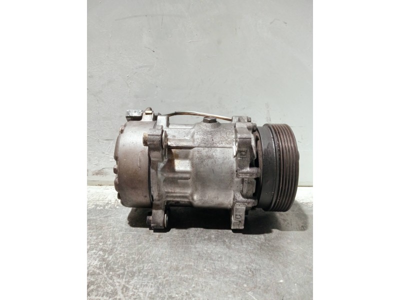 Recambio de compresor aire acondicionado para volkswagen golf iv berlina (1j1) referencia OEM IAM 1J0820803K SD7V16 