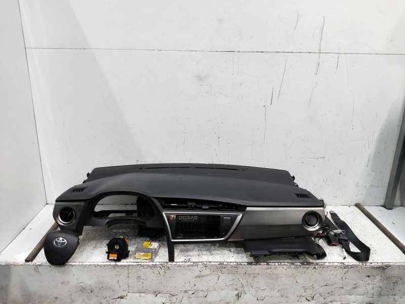 Recambio de kit airbag para toyota auris business referencia OEM IAM 8917002B90 226370101 