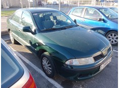 mitsubishi carisma berlina 5 (da0) del año 2000