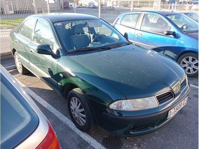 mitsubishi carisma berlina 5 (da0) del año 2000