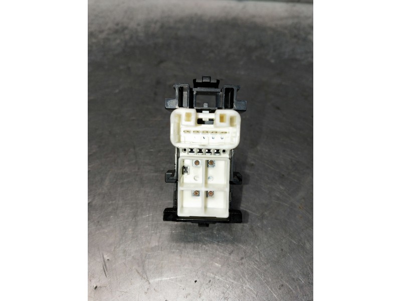 Recambio de mando elevalunas delantero derecho para toyota auris business referencia OEM IAM 8292X47  5P