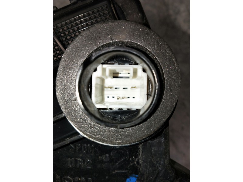 Recambio de motor cierre centralizado delantero derecho para toyota auris business referencia OEM IAM   5P