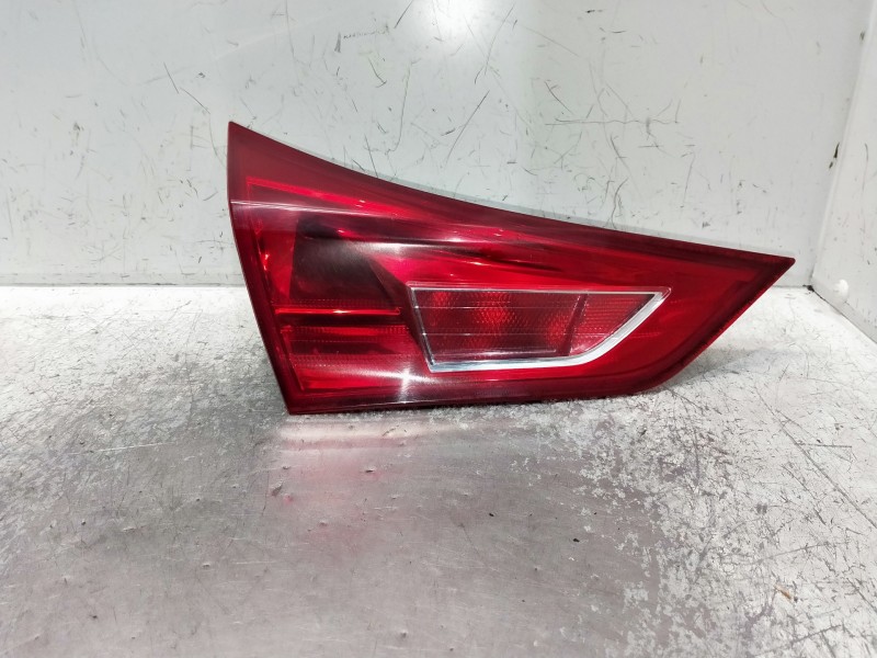 Recambio de piloto trasero izquierdo interior para toyota auris business referencia OEM IAM   