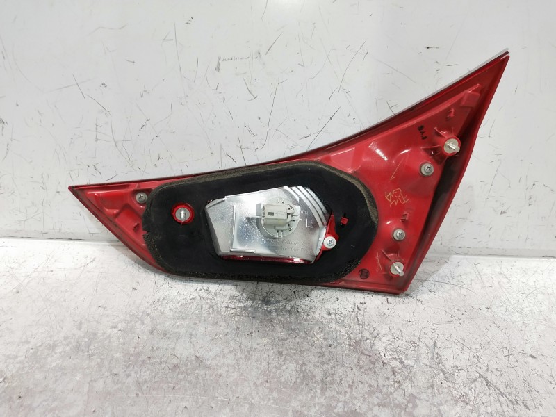 Recambio de piloto trasero izquierdo interior para toyota auris business referencia OEM IAM   