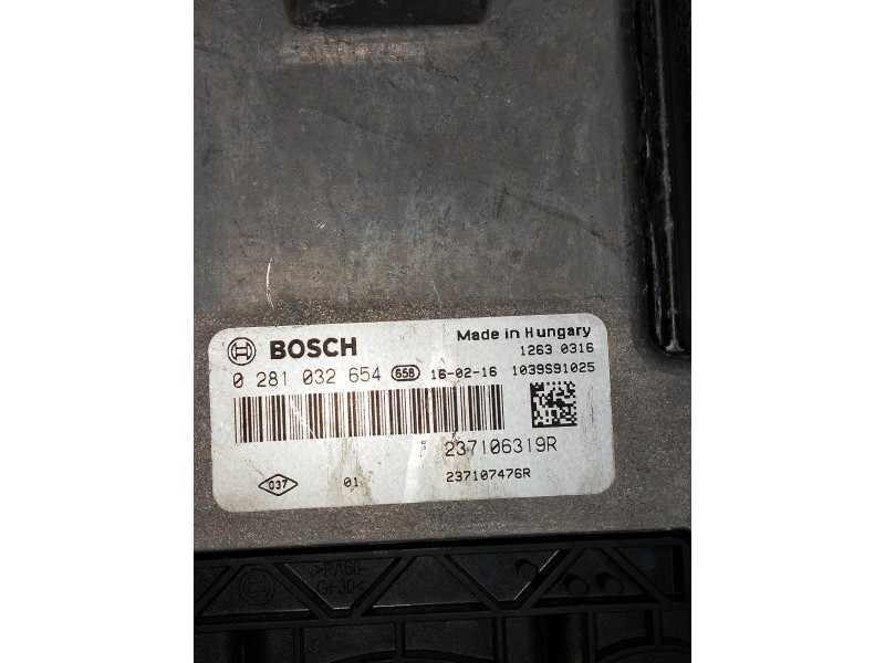 Recambio de centralita motor uce para renault captur referencia OEM IAM 0281032654 237106631R 