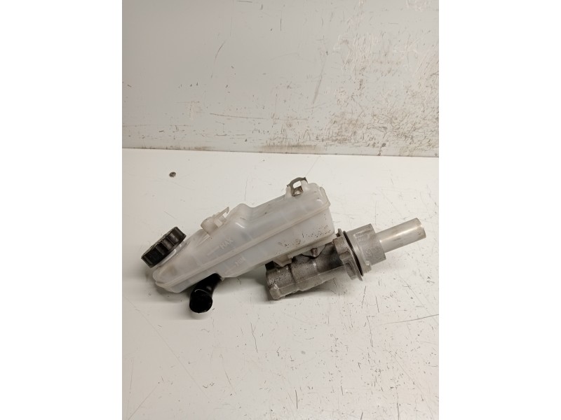 Recambio de bomba freno para toyota auris business referencia OEM IAM 0204255239 717818 